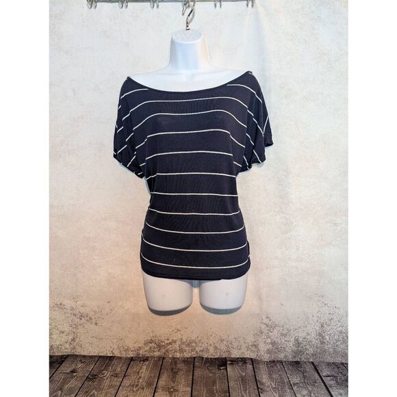 Chris & Carol loose fit lightweight boat neck t-shirt xl - Picture 1 of 4